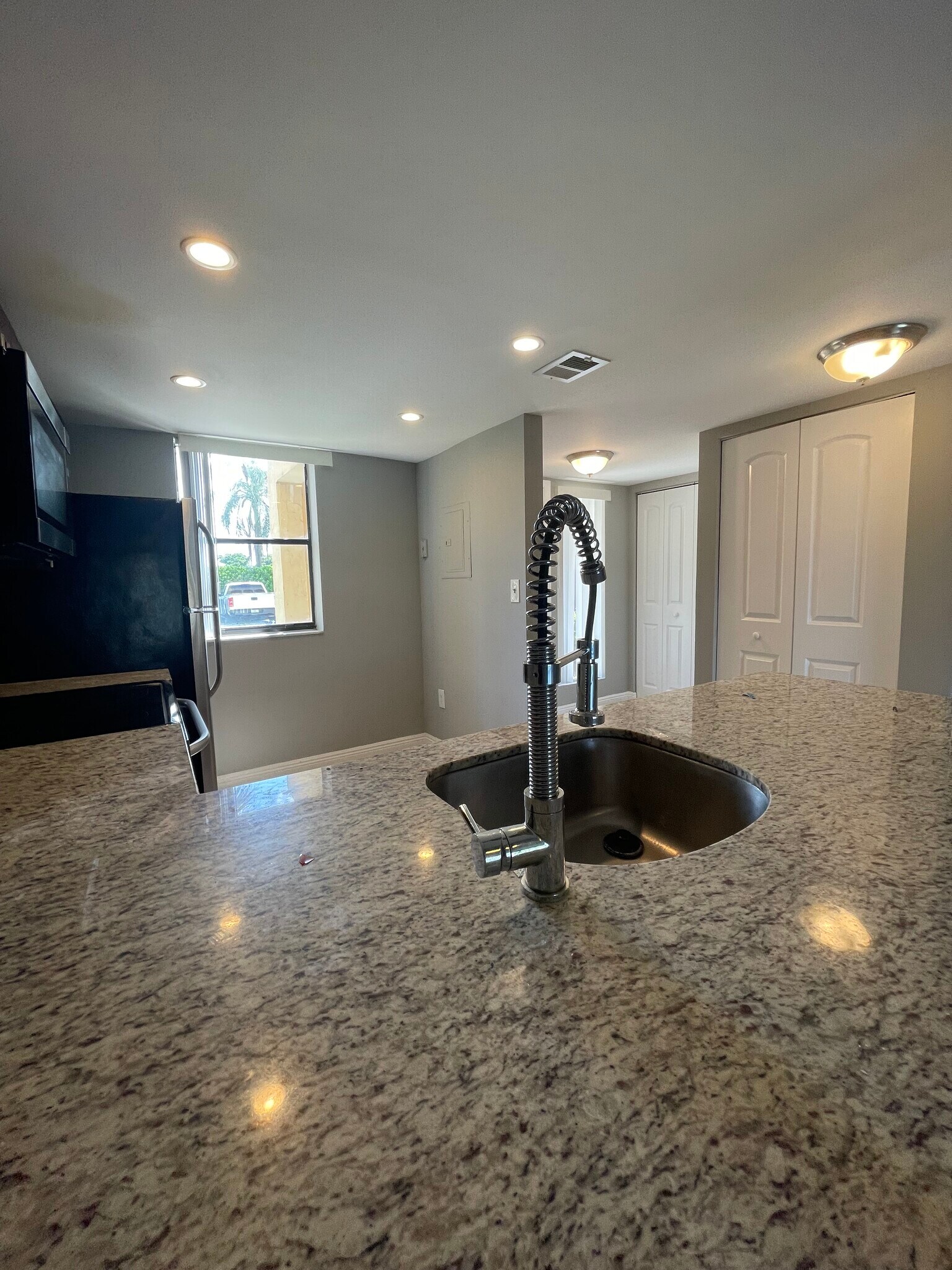 Building Photo - 5200 NW 31st Ave