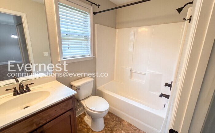 Building Photo - 958 Colony Cir