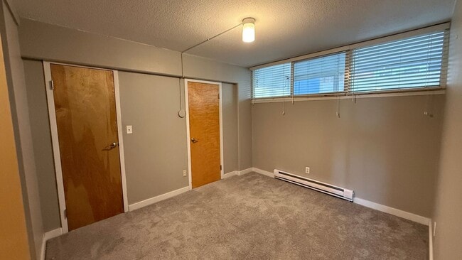 Building Photo - Updated 2BR Condo at Sky Terrace (Utilities Included!)