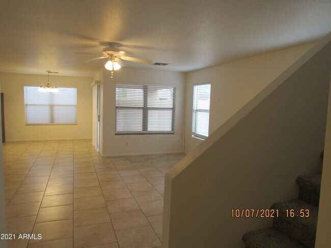 Building Photo - 2311 E Hazeltine Way