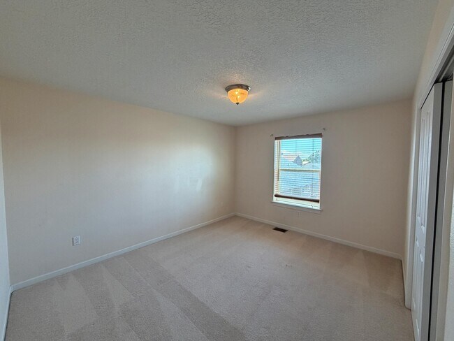 Building Photo - 6216 Calle Vizcaya NW