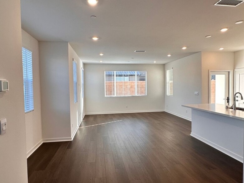 Building Photo - 4014 Shada Ln