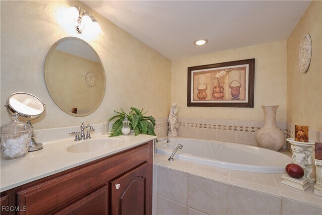 Primary Photo - 5550 Heron Point Dr