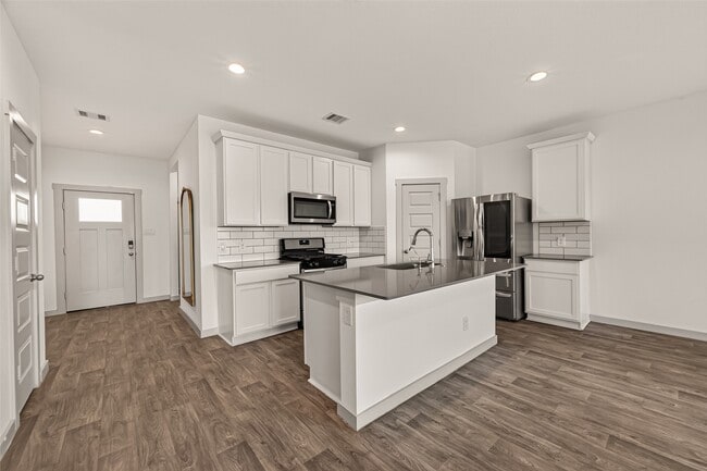 Building Photo - 6903 Green Embers Ln