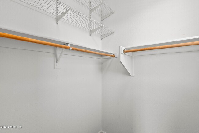 Building Photo - 130 N Bay Dr