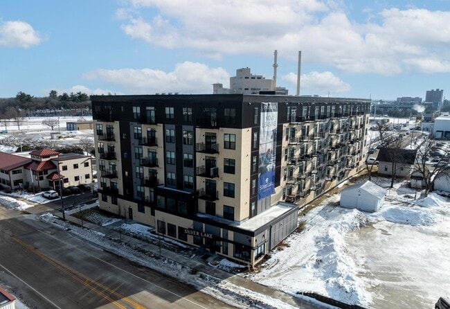 Building Photo - 28 7th St NE