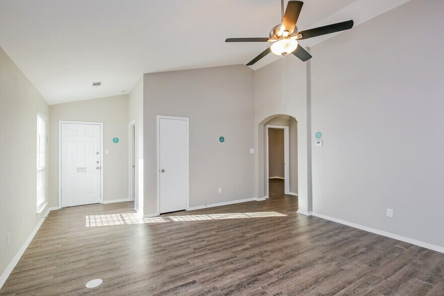 Building Photo - 1125 Browntop St