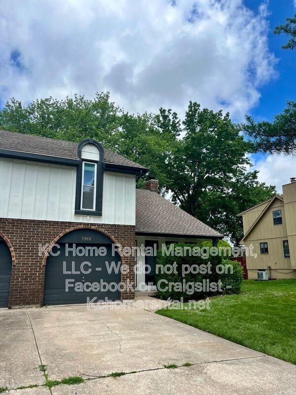 Building Photo - 3868 SW Harbor Dr
