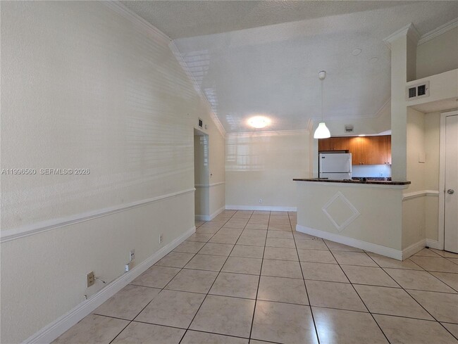 Building Photo - 3430 Pinewalk Dr N