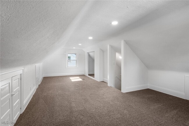 Building Photo - 3154 Yorkshire Rd