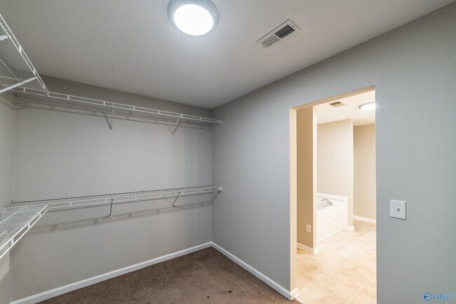 Building Photo - 217 Whitestone Dr NE
