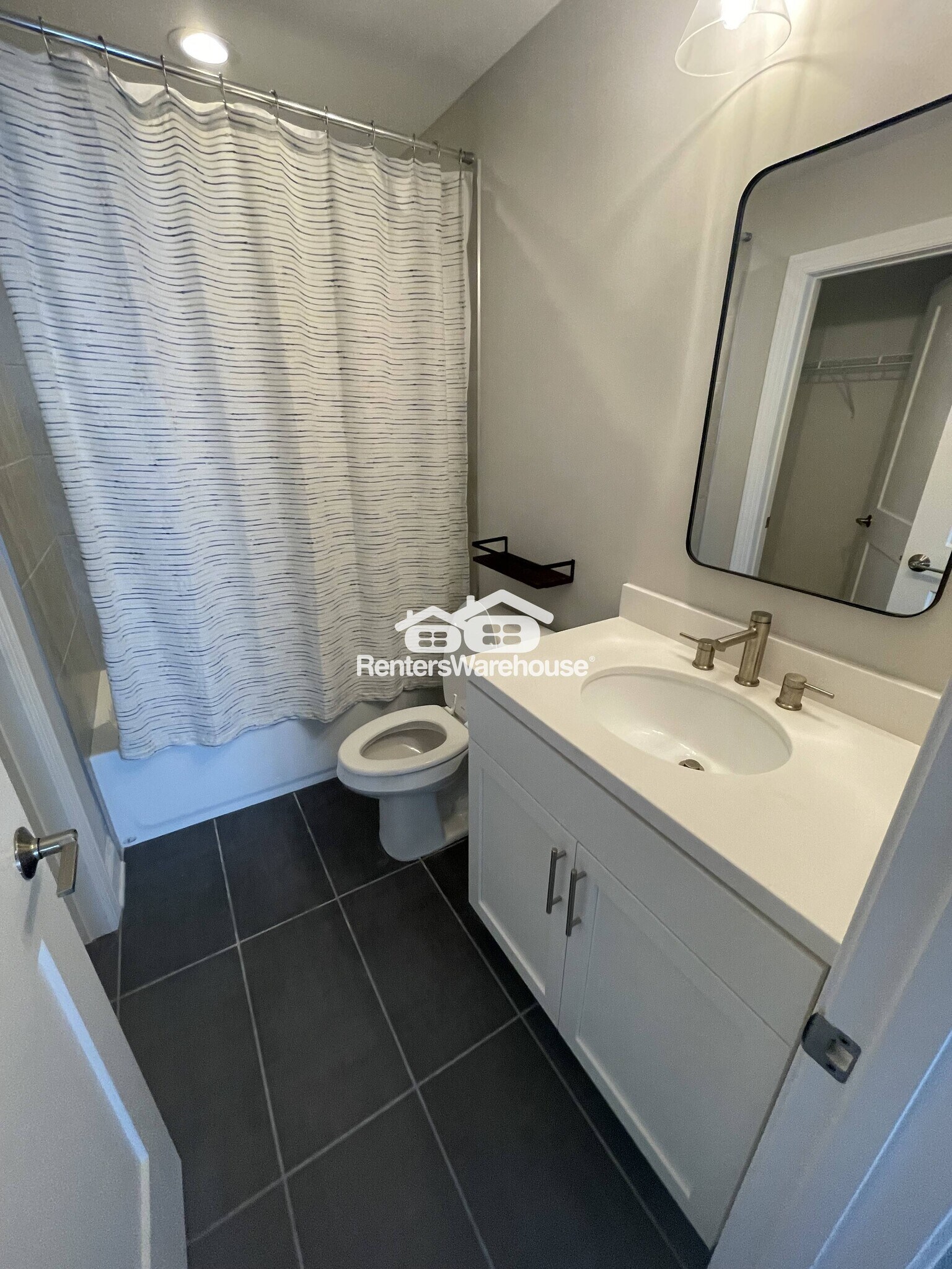 Building Photo - 1974 Drew Dr