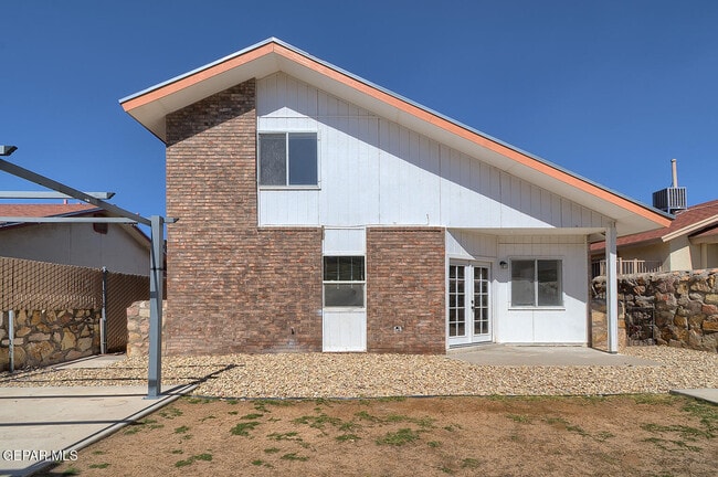 Building Photo - 12110 Sal Rasura Ct