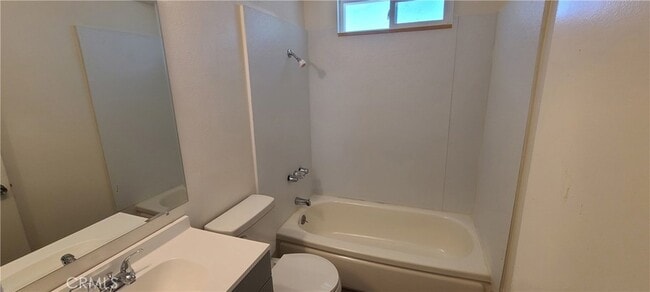 Building Photo - 421 Royal Cir