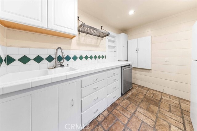 Building Photo - 4949 Strohm Ave