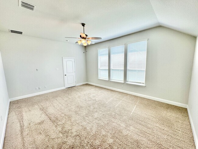 Building Photo - Argyle ISD! 3 Bed 2 Bath Home in PERFECT Location