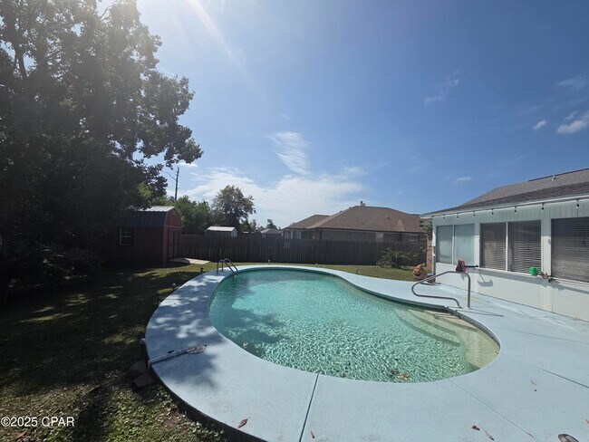 Building Photo - 1303 Sutherland Ct