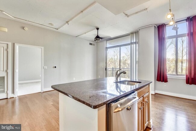 Building Photo - 4480 Market Commons Dr