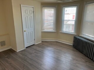 Building Photo - 1504 W 3rd St