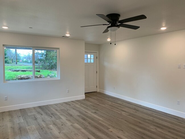 Building Photo - Mountain escape in Paradise!!