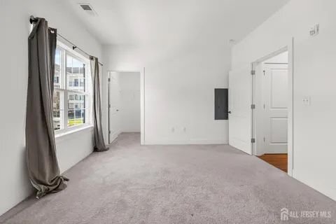 Building Photo - 718 Stiller Ln