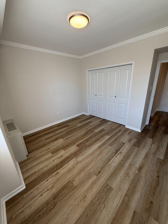 Building Photo - 4390 Lorcom Ln
