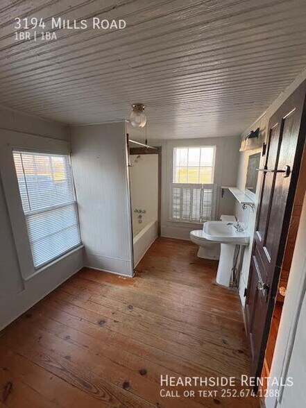 Building Photo - 3194 Mills Rd