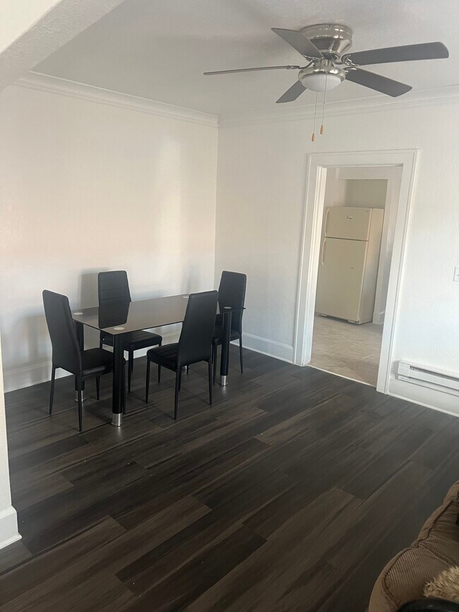 Building Photo - 1520 15th Ave