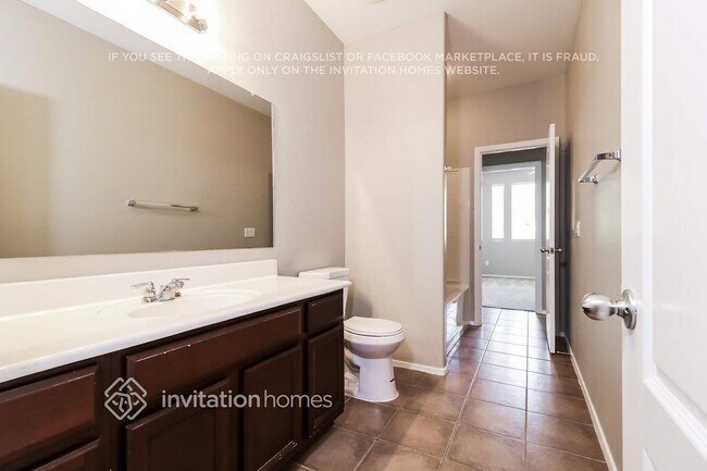 Building Photo - 17347 W Jackson St