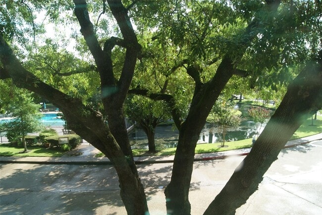 Building Photo - 5801 Lumberdale Rd