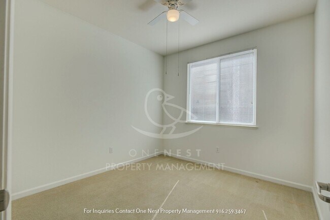 Building Photo - Charming single-story home nestled in the serene Edgewater Community