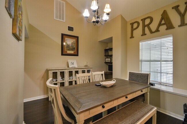 Building Photo - 3218 Lake Stream Dr