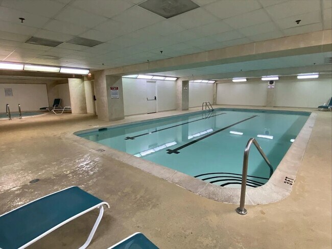 Building Photo - 680 N Lake Shore Dr