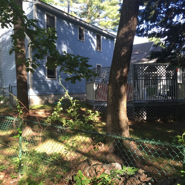 Building Photo - 15 Gallen Dr