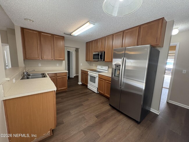 Building Photo - 2578 Carson Oaks Dr