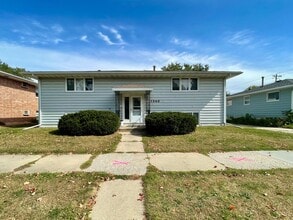 Building Photo - 1340 4th Ave SW