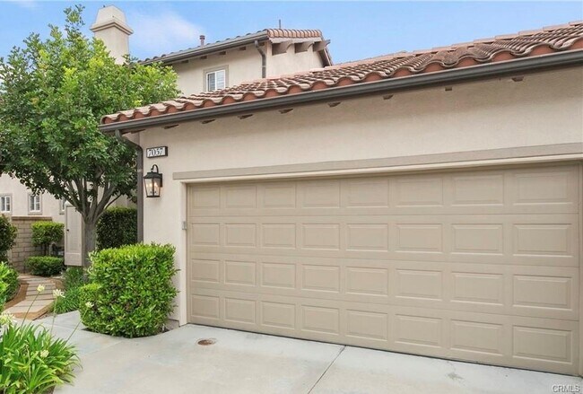 Building Photo - 7057 Trestles Ct