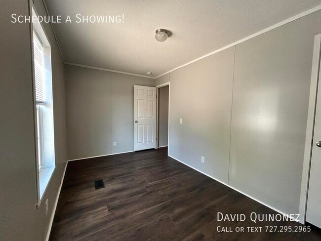 Building Photo - 5710 Kelso-