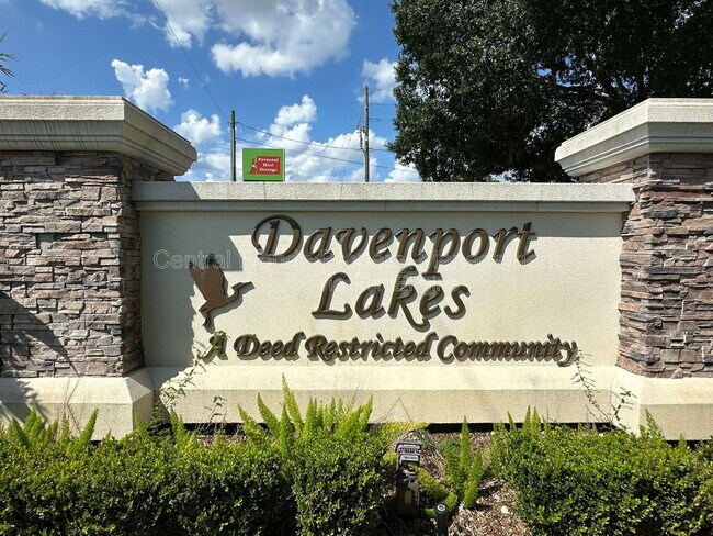 Building Photo - 1009 Lake Davenport Blvd