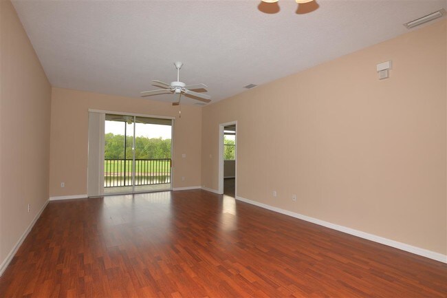 Building Photo - 9435 Myrtle Creek Ln