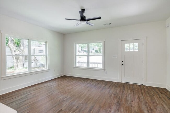 Building Photo - 232 Vine St