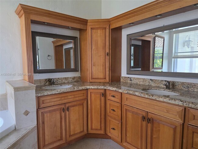 Building Photo - 4045 SW 151st Terrace