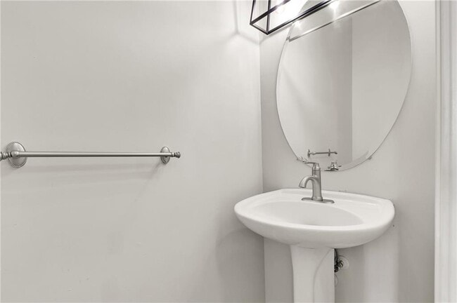 Building Photo - 3160 Mill Springs Cir NE