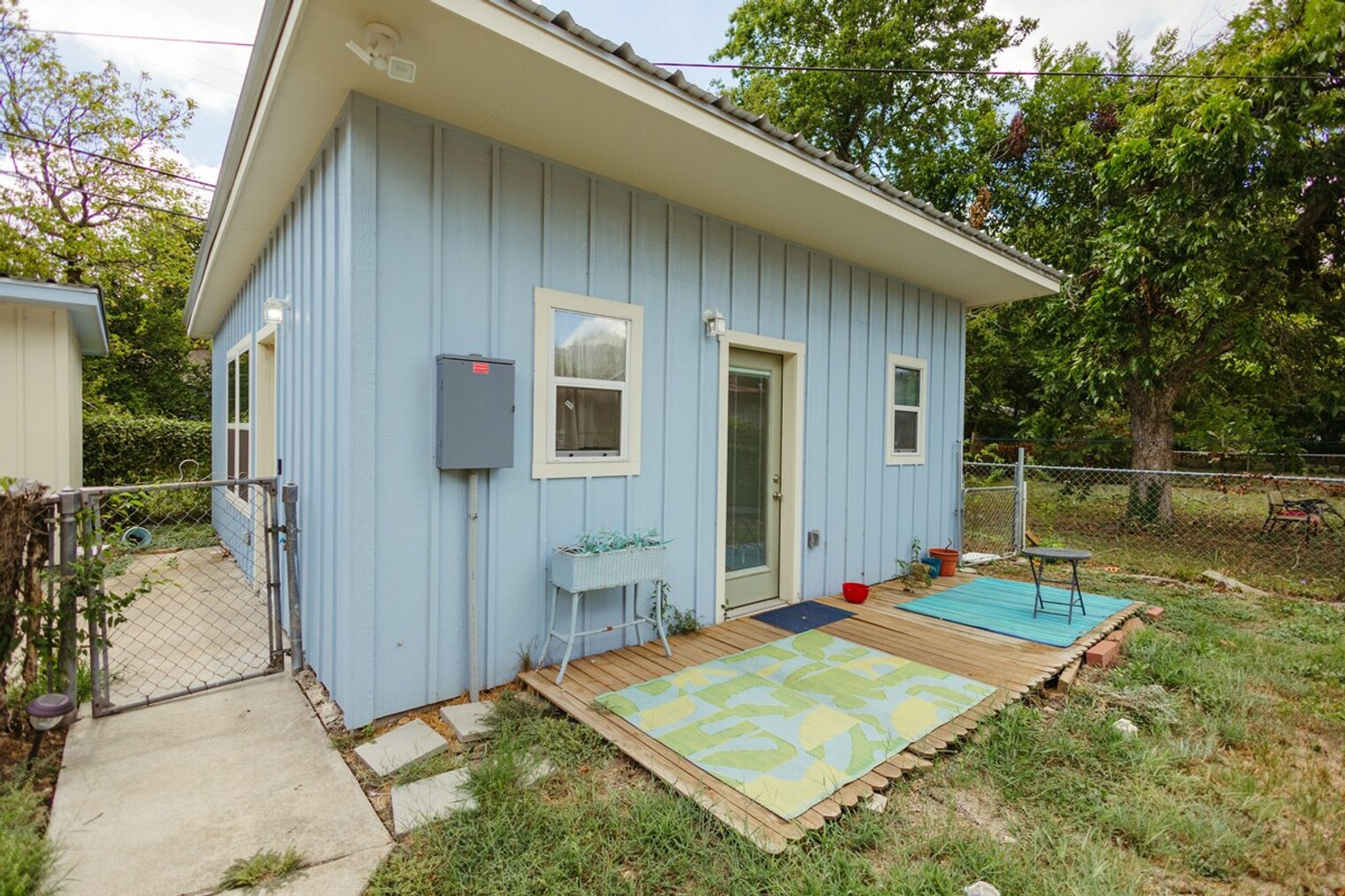 Building Photo - 3817 Leland Ave