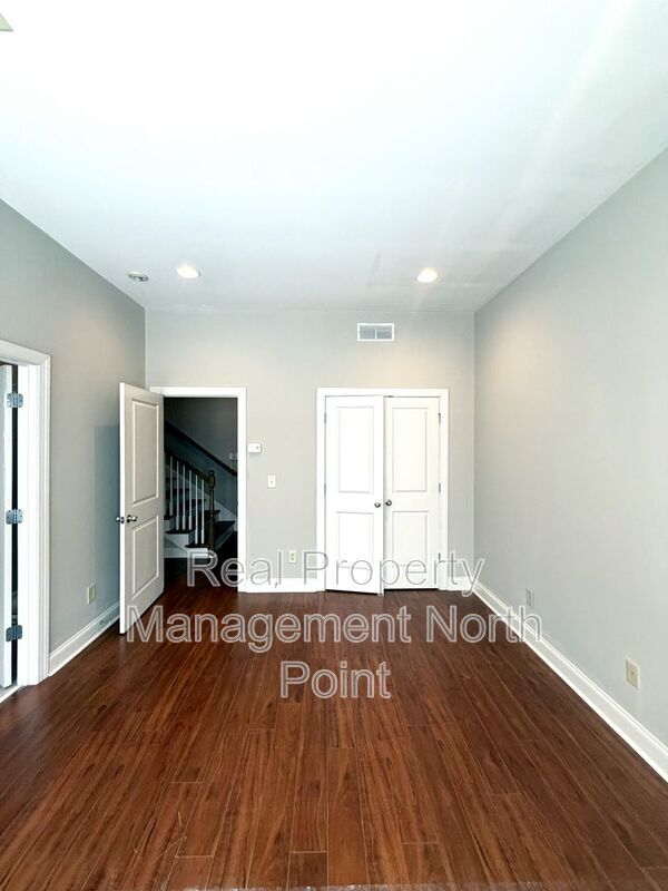 Building Photo - 3026 Eltham Pl