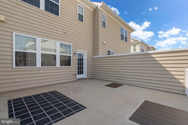 Building Photo - 25628 Pleasant Valley Rd