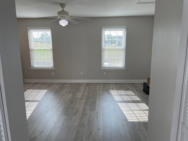 Building Photo - 3980 Grove Park Dr