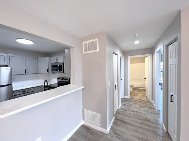 Building Photo - 15 Prospect St