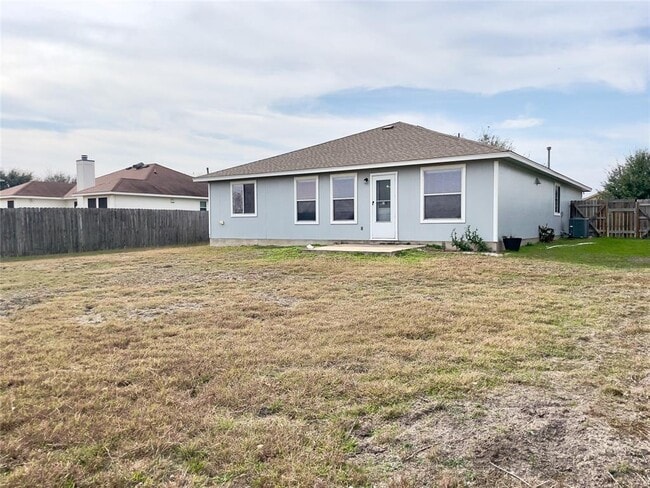 Building Photo - 318 Mitchell Dr