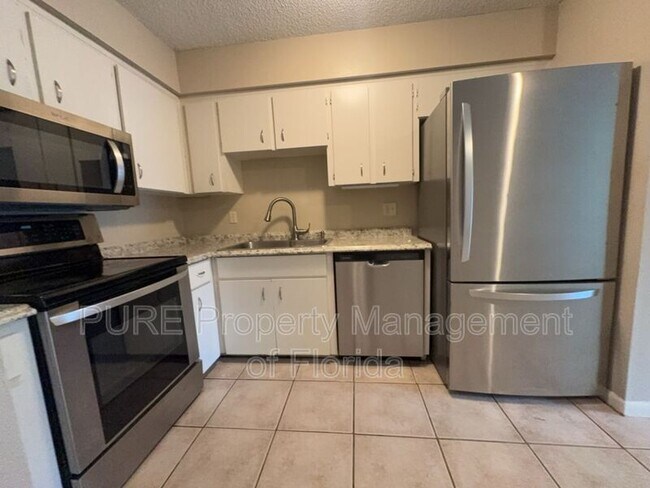 Building Photo - 2040 SE 40th Street Rd